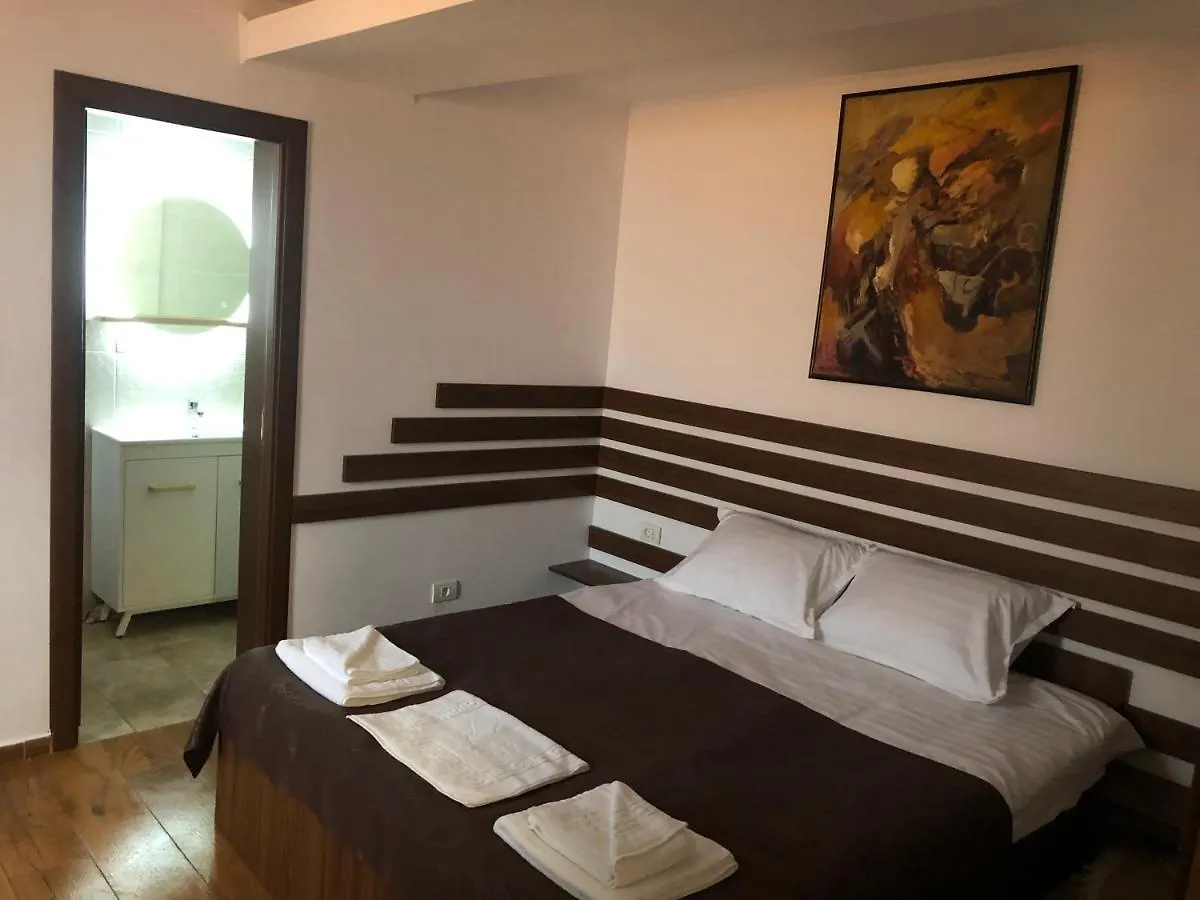 Casa Serena - Garden Stay Bukurešť Apartmán