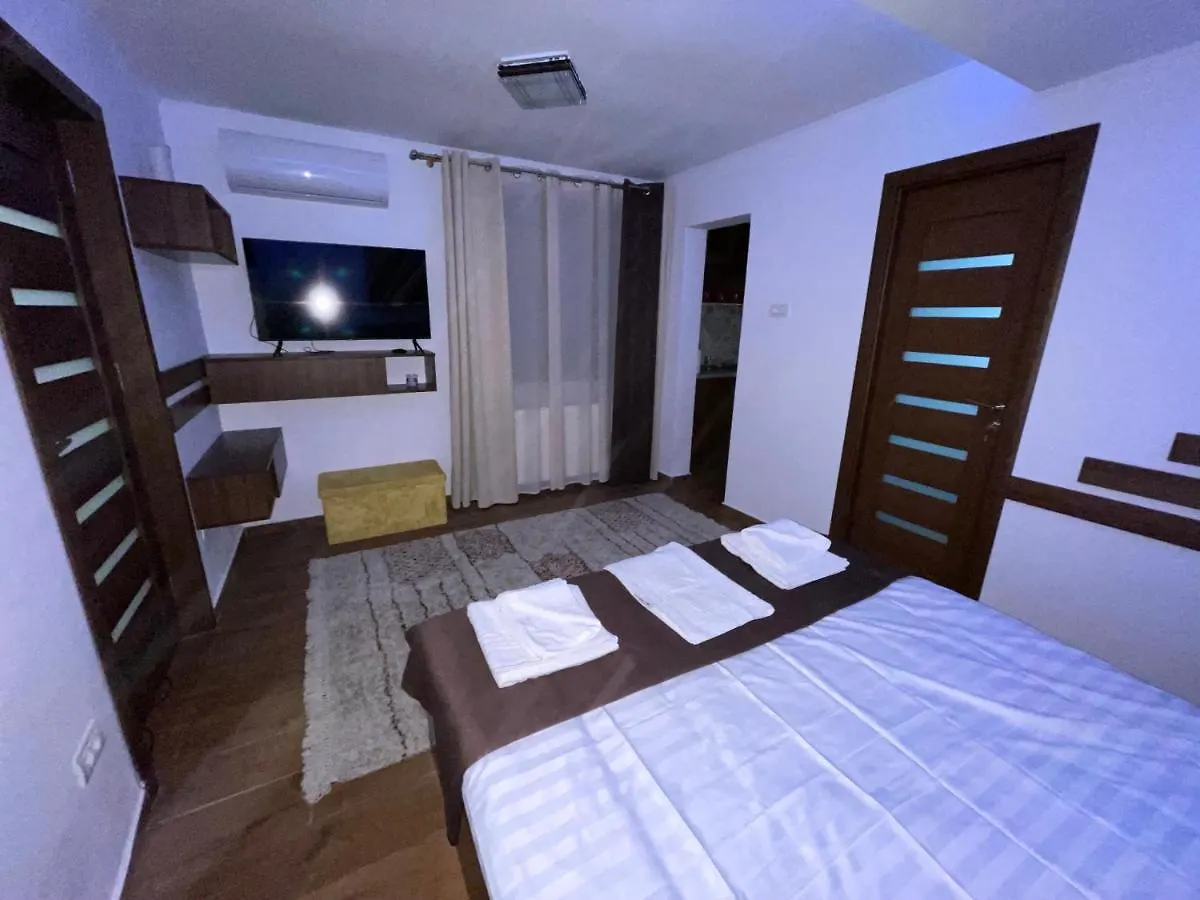 Casa Serena - Garden Stay 布加勒斯特