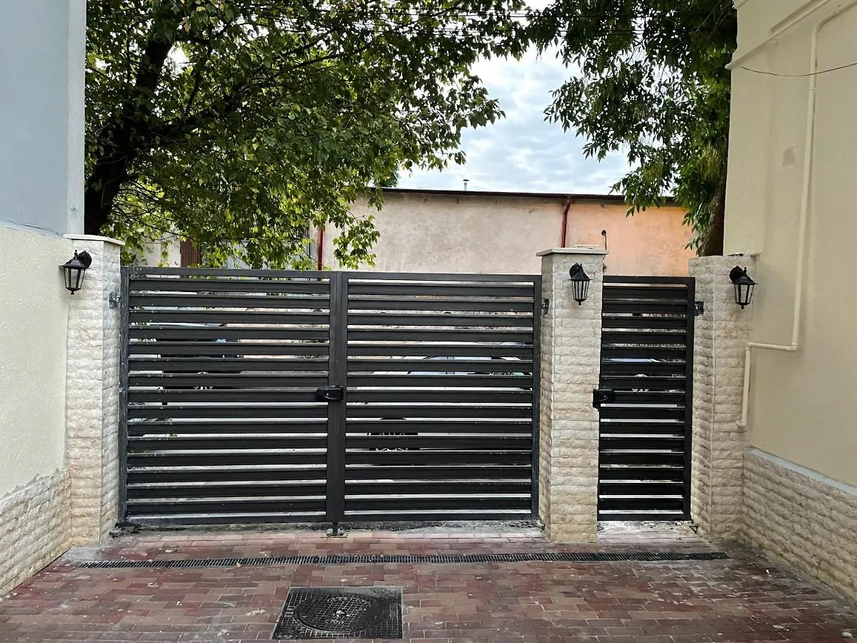 Casa Serena - Garden Stay Bukurešť Apartmán